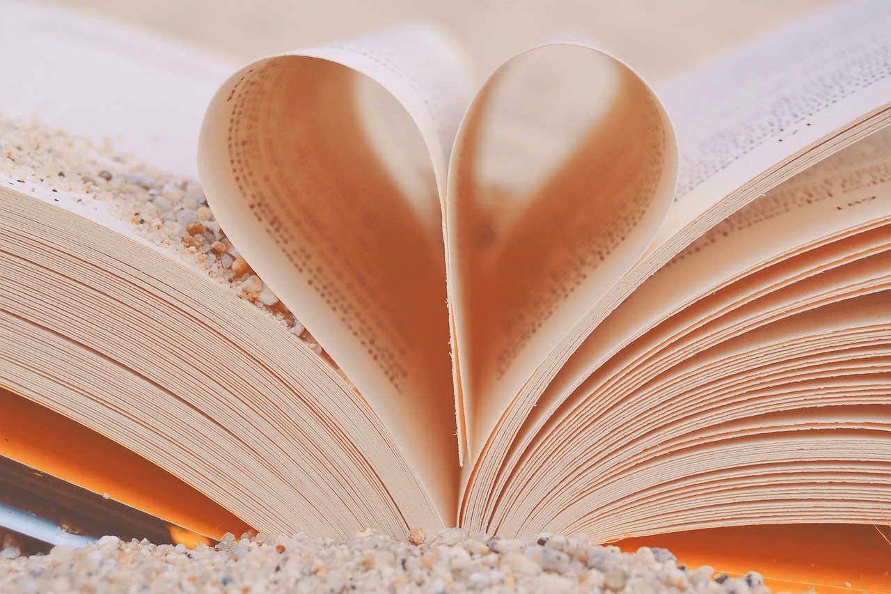 book, heart, love-2115176.jpg
